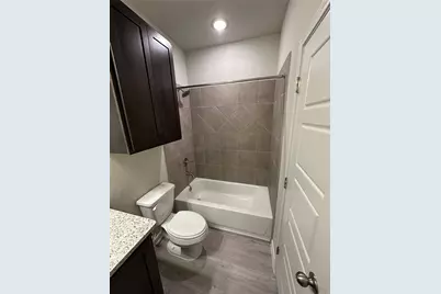 810 E Baxter Street E #A & B, Seguin, TX 78155 - Photo 15