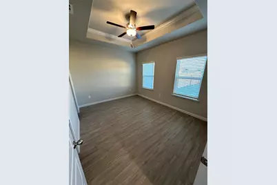 810 E Baxter Street E #A & B, Seguin, TX 78155 - Photo 13