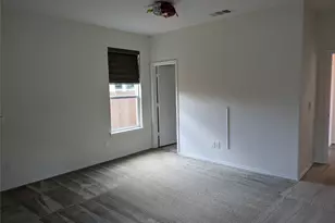 612 Ayinger Ln, Austin, TX 78728 - Photo 9