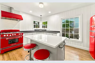 811 E 45th Street, Austin, TX 78751 - Photo 11