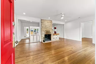 811 E 45th Street, Austin, TX 78751 - Photo 5