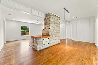 811 E 45th Street, Austin, TX 78751 - Photo 7