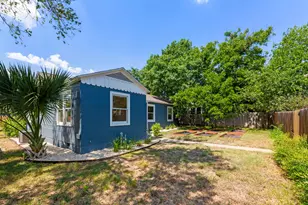 811 E 45th St, Austin, TX 78751 - Photo 21