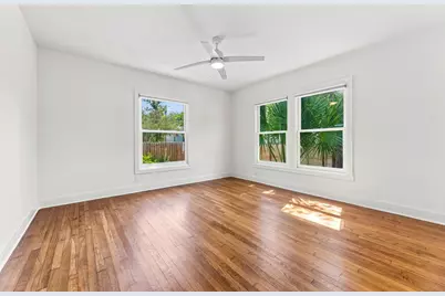 811 E 45th Street, Austin, TX 78751 - Photo 13