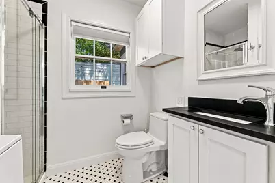 811 E 45th Street, Austin, TX 78751 - Photo 17
