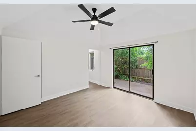 409 E 38th Street #101, Austin, TX 78705 - Photo 13