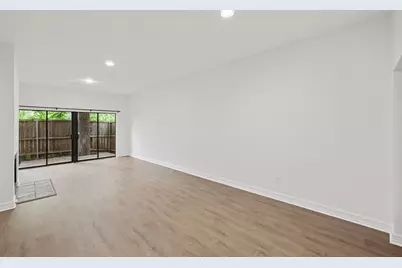 409 E 38th Street #101, Austin, TX 78705 - Photo 5
