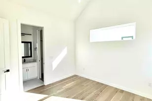 6809 Porter St, Austin, TX 78741 - Photo 9