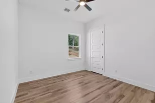 137 N Pohakea Dr, Bastrop, TX 78602 - Photo 25