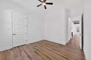 137 N Pohakea Dr, Bastrop, TX 78602 - Photo 29