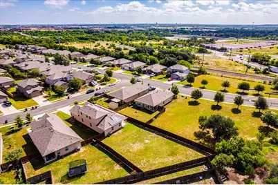 121 Coleto Creek Loop, Kyle, TX 78640 - Photo 37