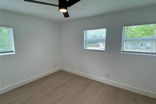 5805 N Hampton Dr, Austin, TX 78723 - Photo 17