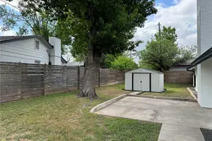 5805 N Hampton Dr, Austin, TX 78723 - Photo 21