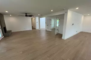 5805 N Hampton Dr, Austin, TX 78723 - Photo 9