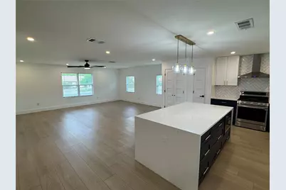 5805 N Hampton Drive, Austin, TX 78723 - Photo 5