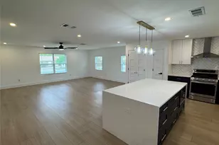 5805 N Hampton Dr, Austin, TX 78723 - Photo 5