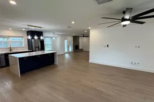 5805 N Hampton Dr, Austin, TX 78723 - Photo 7