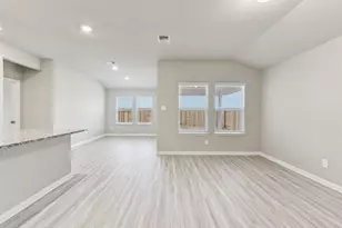 100 Honey Bee Rd, Jarrell, TX 76537 - Photo 9