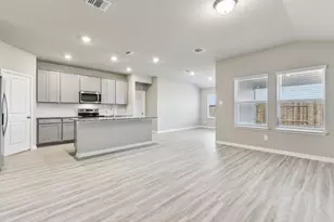 100 Honey Bee Rd, Jarrell, TX 76537 - Photo 11