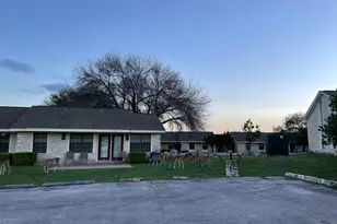21107 Highland Lake Dr, Lago Vista, TX 78645 - Photo 9