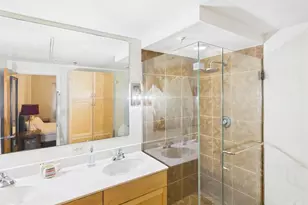 711 W 26th St, Austin, TX 78705 - Photo 7