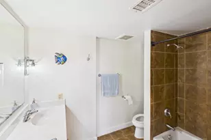 711 W 26th St, Austin, TX 78705 - Photo 9