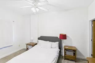 711 W 26th St, Austin, TX 78705 - Photo 5