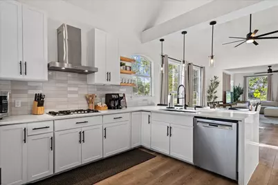 1201 S Garden Street #A, Austin, TX 78702 - Photo 11