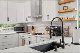1201 S Garden St, Austin, TX 78702 - Photo 9