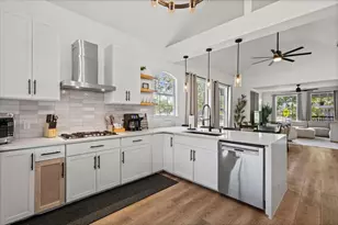 1201 S Garden St, Austin, TX 78702 - Photo 11