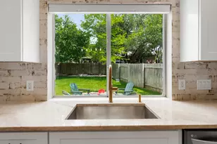 3401 Zebecca Creek Dr, Austin, TX 78732 - Photo 11