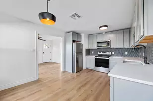 306 W Stassney Ln, Austin, TX 78745 - Photo 7