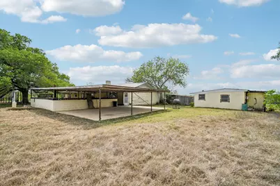 3200 Cattlemens Row, Lockhart, TX 78644 - Photo 13