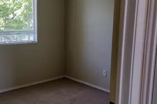 10001 Parliament House Rd, Austin, TX 78729 - Photo 9