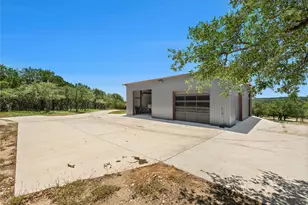 496 Middleton Rd, Spicewood, TX 78669 - Photo 35