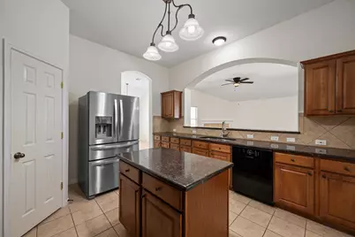 882 Shadow Creek Boulevard, Buda, TX 78610 - Photo 11