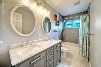 3002 Barton Point Circle, Austin, TX 78733 - Photo 27
