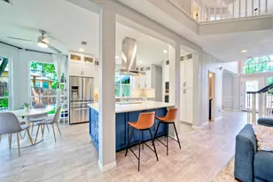 3002 Barton Point Cir, Austin, TX 78733 - Photo 11
