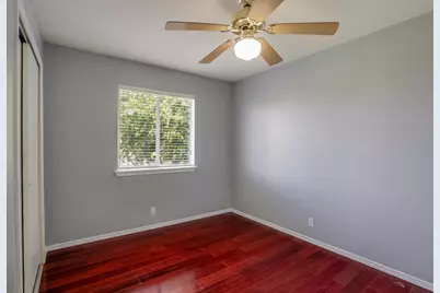 918 Estate Drive, Hutto, TX 78634 - Photo 17