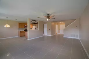 918 Estate Dr, Hutto, TX 78634 - Photo 3