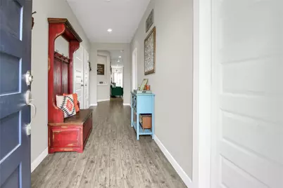 617 W Sheldon Avenue, Thrall, TX 76578 - Photo 3