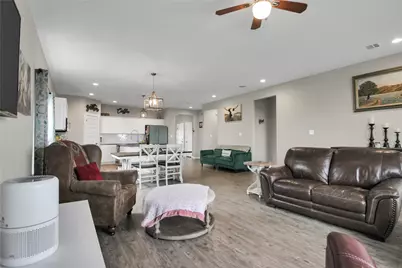 617 W Sheldon Avenue, Thrall, TX 76578 - Photo 11