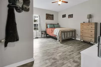 617 W Sheldon Avenue, Thrall, TX 76578 - Photo 15