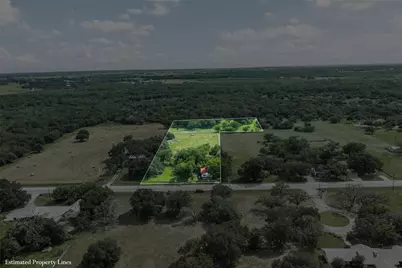 2005 W Grand Avenue, Yoakum, TX 77995 - Photo 7