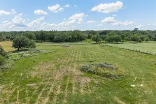 2005 W Grand Ave, Yoakum, TX 77995 - Photo 19