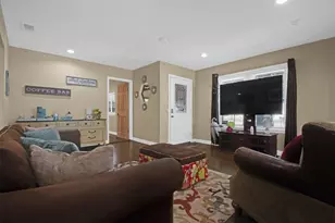 1236 S Academy Ave S, New Braunfels, TX 78130 - Photo 19