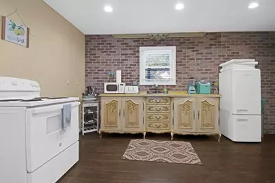 1236 S Academy Avenue S, New Braunfels, TX 78130 - Photo 7