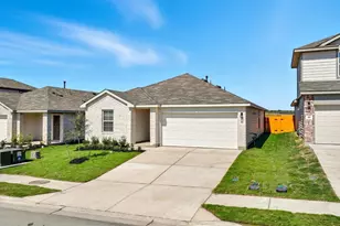 445 Mustang Lk Cir, Buda, TX 78610 - Photo 3