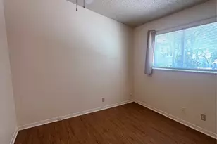208 E 31st St, Austin, TX 78705 - Photo 13