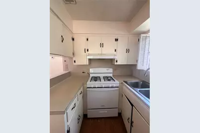 208 E 31st Street #5, Austin, TX 78705 - Photo 9